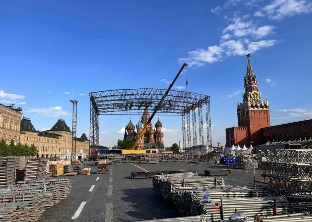 �й�Сѧ���μӺ�����ʤ�������У�˭��֯�ģ�